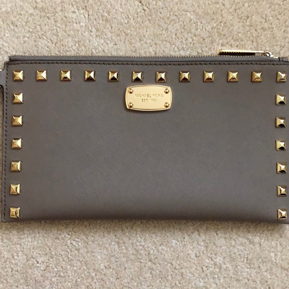 Michael Kors wristlet/ Clutch